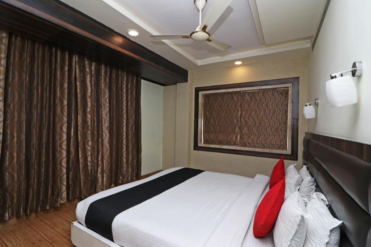 แฟ็บโฮเต็ล เอมเมอรัลด์ Hotel โกลกาตา ภายนอก รูปภาพ